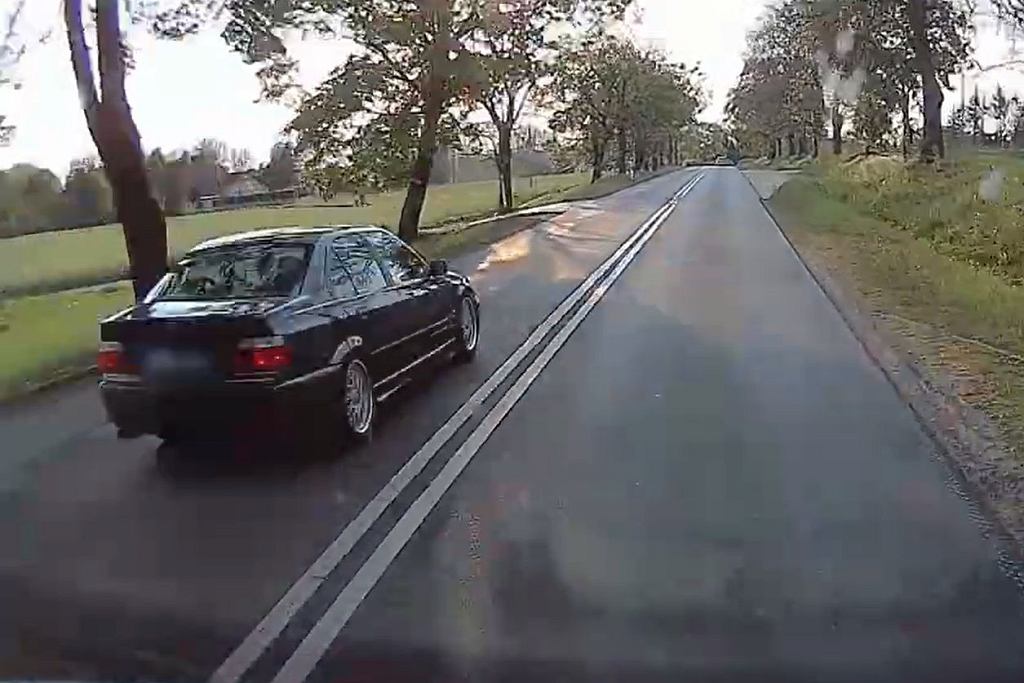 Бравада оценивается в штраф в размере 3400 злотых. Свидетель отправил видео в полицию