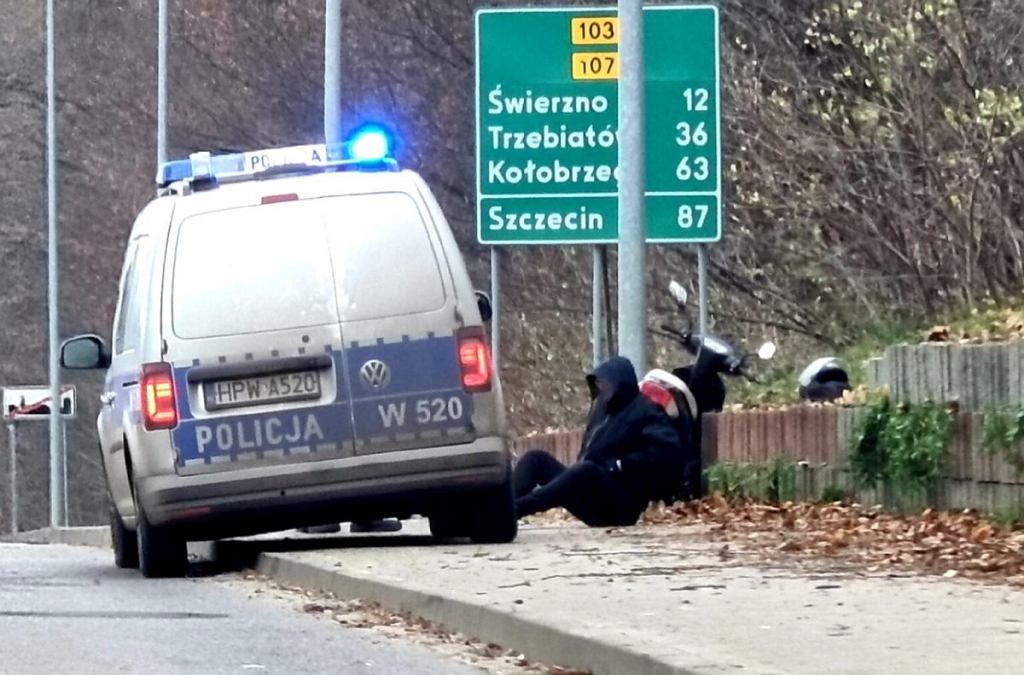 У него было 3,5 промилле, и он выехал на скутере на обочину. Его арестовала, но не полиция.