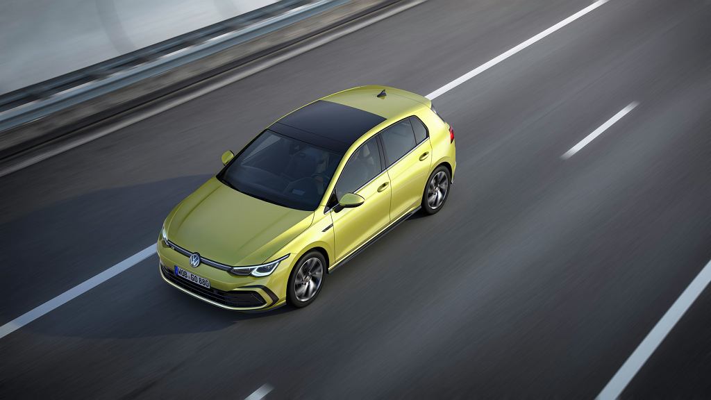 Новый VW Golf R-Line по польским ценам. Более 100 000 злотых, но пока соблазняет скидкой
