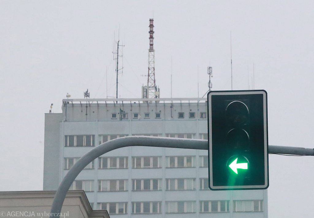 Вы включаете стрелку влево? За это грозит штраф в размере 250 злотых и 5 баллов!