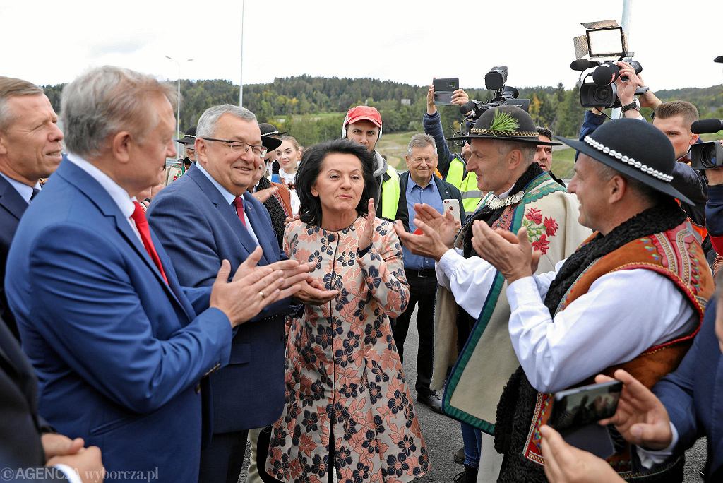Новый участок Закопянки сразу после открытия оказался забит пробками. У ГДДКиА есть идея, как решить проблему