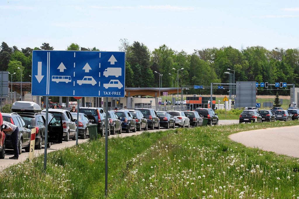 Украинцы ввезли рекордное количество автомобилей с нулевой таможенной пошлиной. Пассат №1