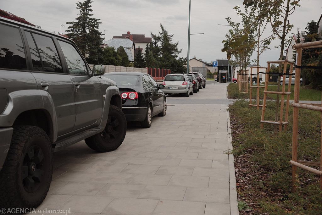 Можно ли припарковаться на тротуаре?